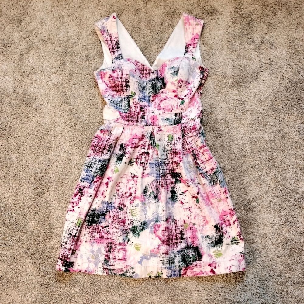 Guess Multicolored Abstract Floral Sleeveless Sweet Heart Neckline Dress Sz 6